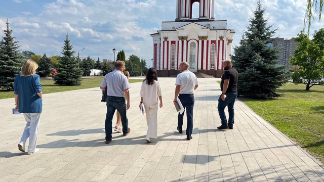 Курские чиновники проверили на дефекты парк 