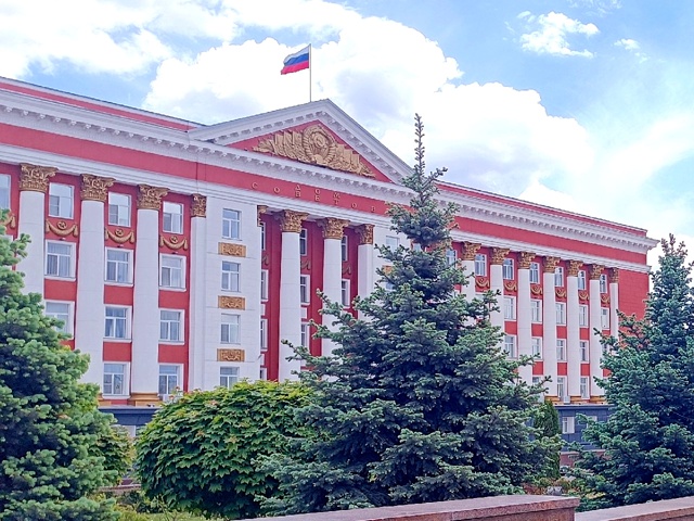 Курян приглашают обсудить будущее благоустройство Детского парка