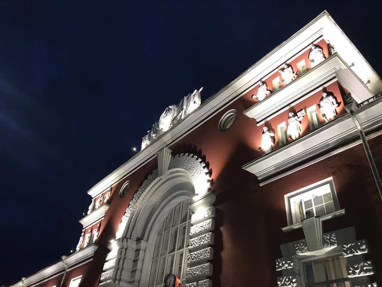 В Курске планируют завершить восстановление ж/д вокзала к концу следующего года