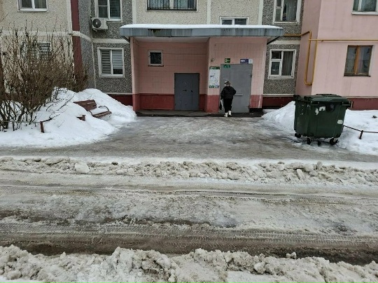 ГЖИ проверила курские дворы после снегопадов. Из 214 осмотренных территорий к 176 у инспекторов возникли вопросы