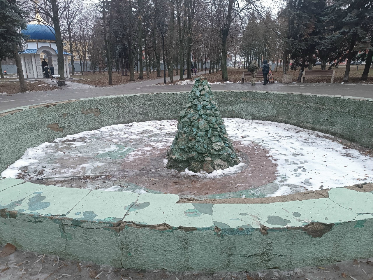 В Курске консервируют фонтаны на зиму